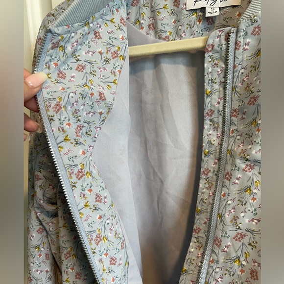 Polagram Floral Baby Blue Zip Up Jacket - Picture 6 of 8